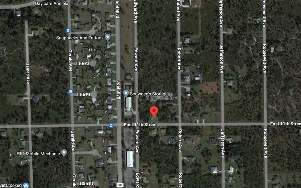 2401 E 11th ST LEHIGH ACRES, FL 33936