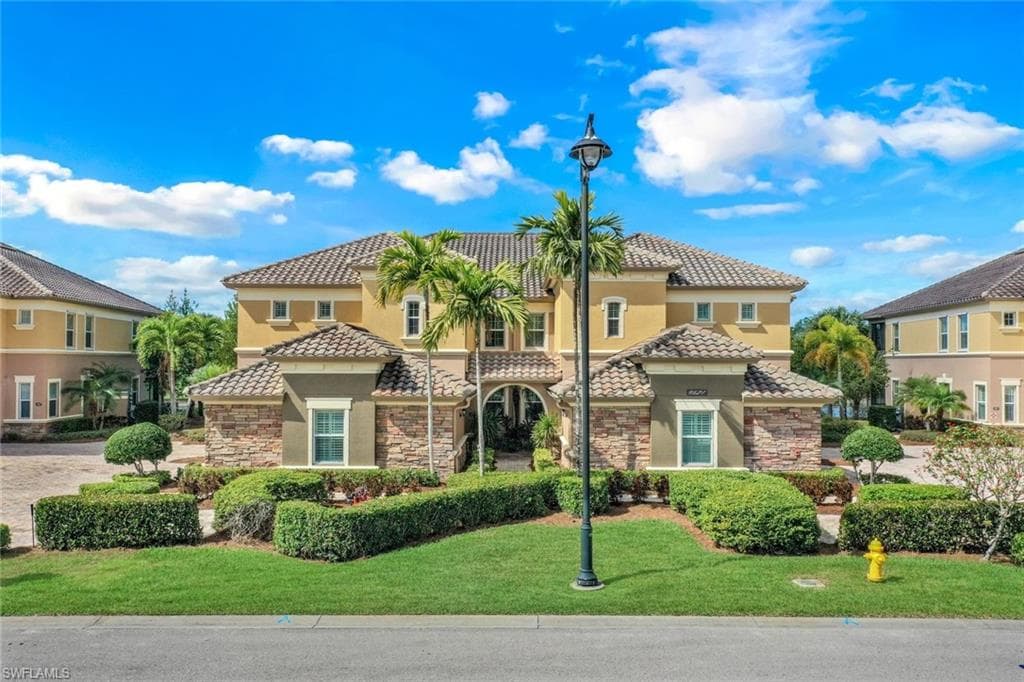 9520 Ironstone TER 202 NAPLES, FL 34120
