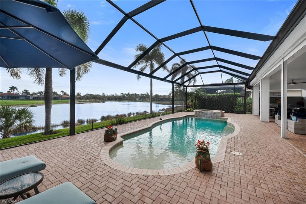 5059 Cerromar DR NAPLES, FL 34112