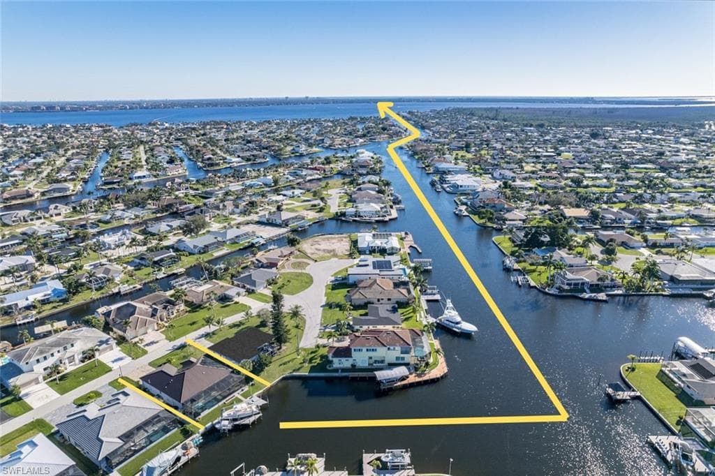 4960 Seville CT CAPE CORAL, FL 33904