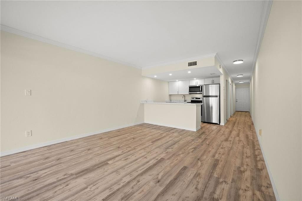 260 Southbay DR 105 NAPLES, FL 34108