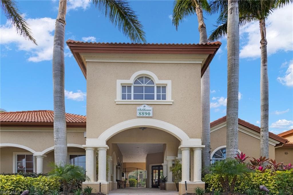 8960 COLONADES CT E 921 BONITA SPRINGS, FL 34135