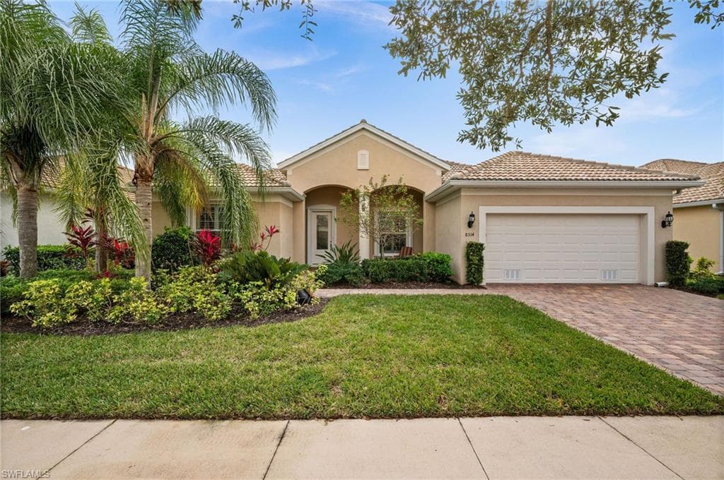 8514 Karina CT NAPLES, FL 34114