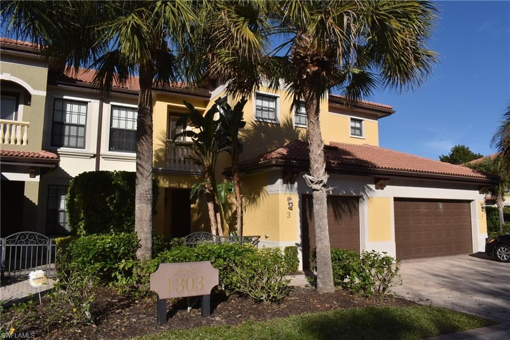 1303 Verde DR 3 NAPLES, FL 34105