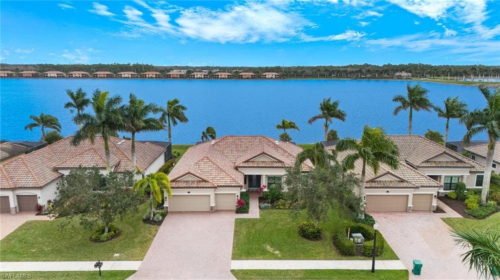 10070 Biscayne Bay LN NAPLES, FL 34120