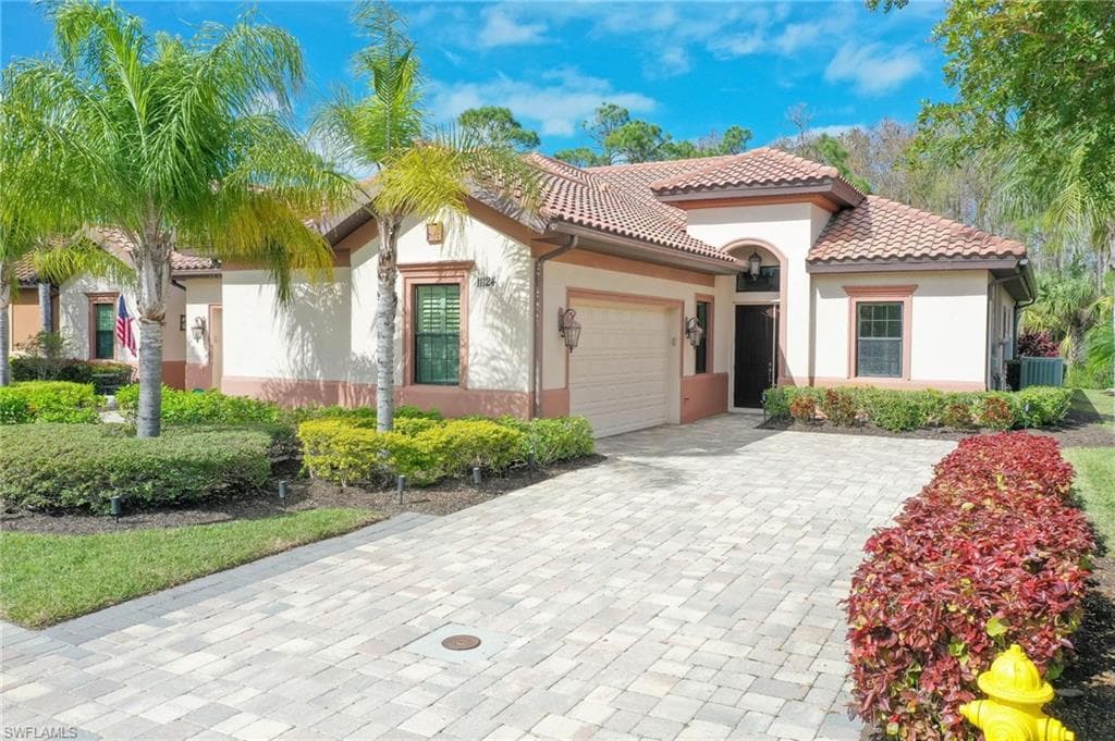 11124 Esteban DR FORT MYERS, FL 33912