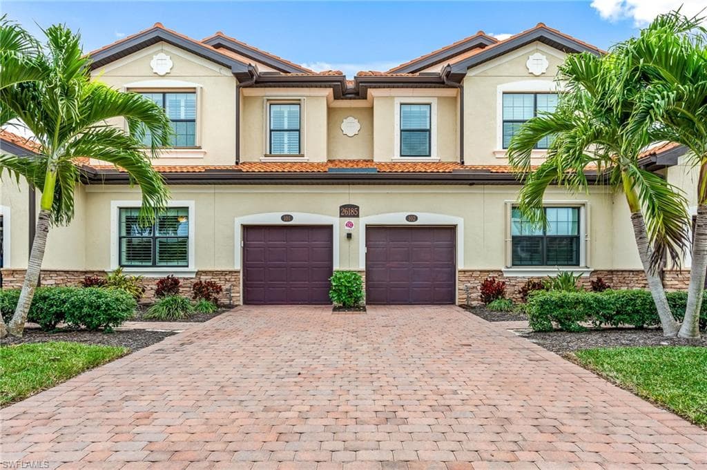 26185 Palace LN 101 BONITA SPRINGS, FL 34135