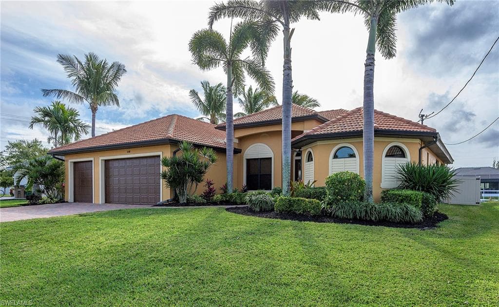 2108 SW 38th TER CAPE CORAL, FL 33914