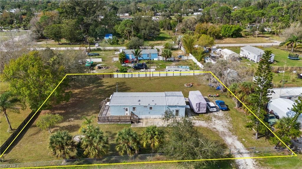 8356 Cook DR NORTH FORT MYERS, FL 33917