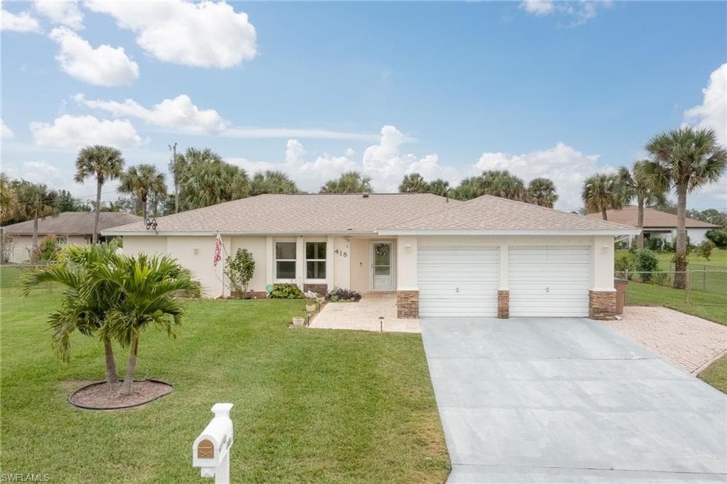418 Glendale AVE LEHIGH ACRES, FL 33936