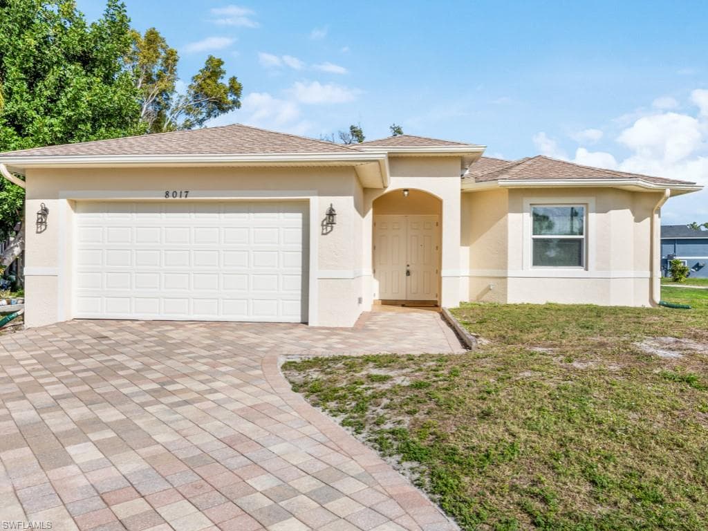 8017 Anhinga RD FORT MYERS, FL 33967