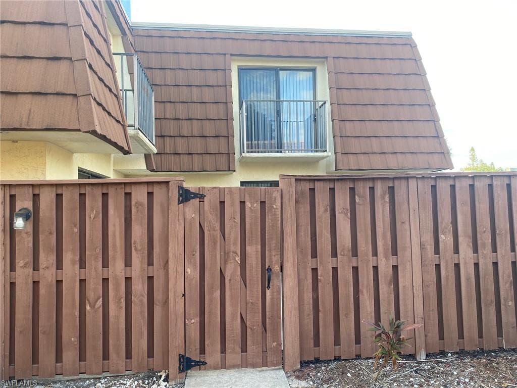 5245 Cedarbend DR 2 FORT MYERS, FL 33919