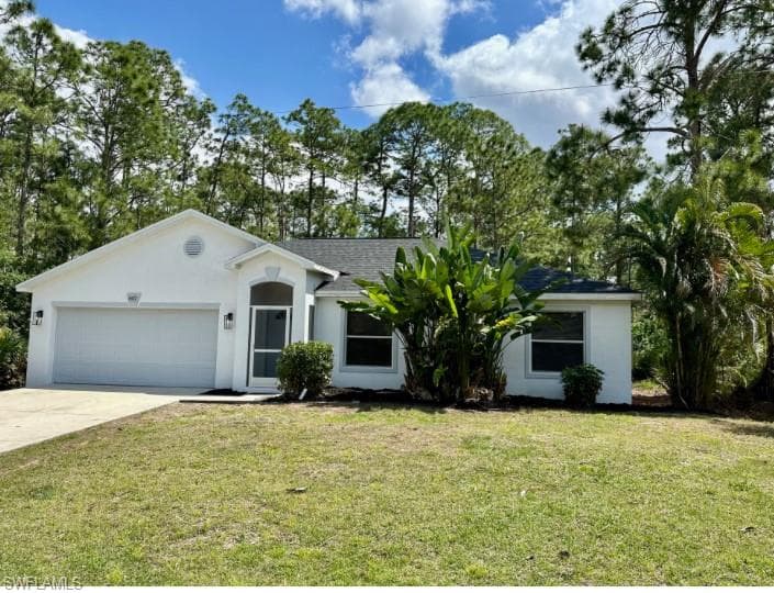 802 Desoto AVE LEHIGH ACRES, FL 33972