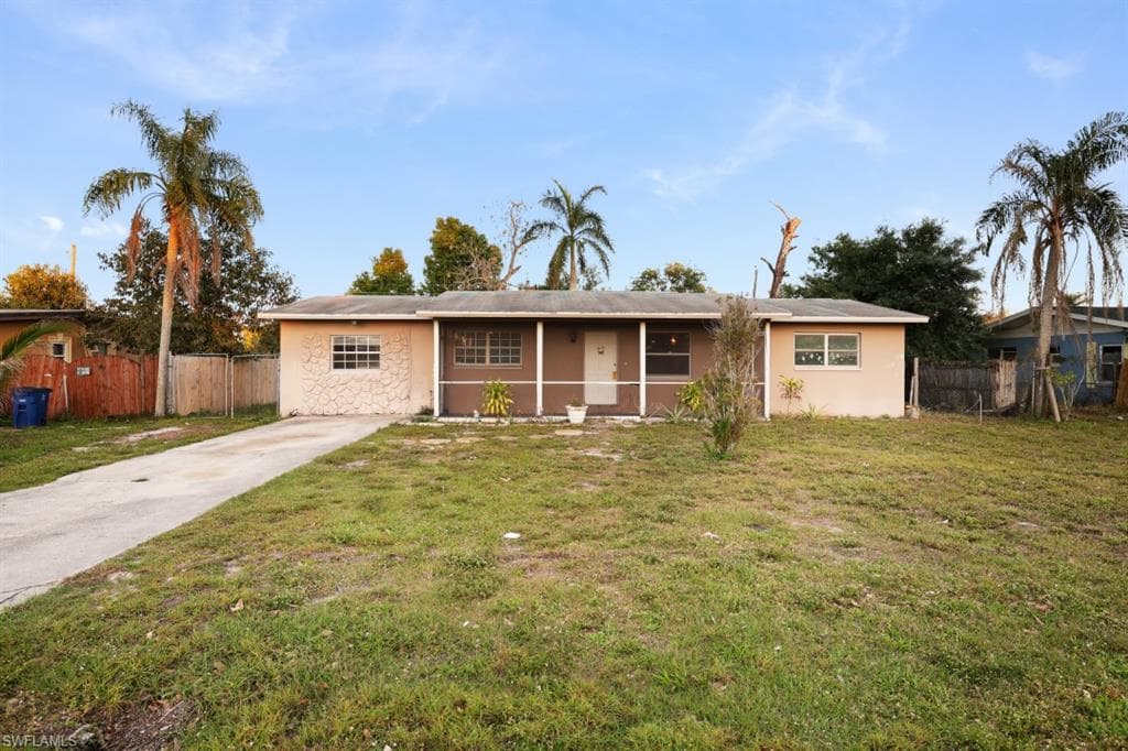 359 Lorraine DR FORT MYERS, FL 33905
