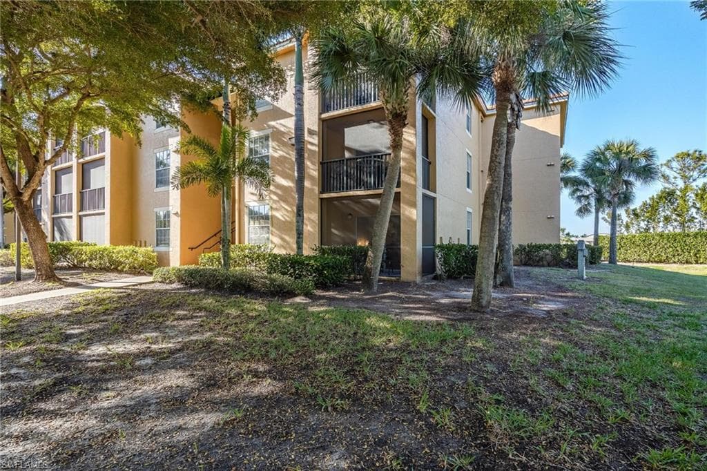 8754 River Homes LN 8107 BONITA SPRINGS, FL 34135