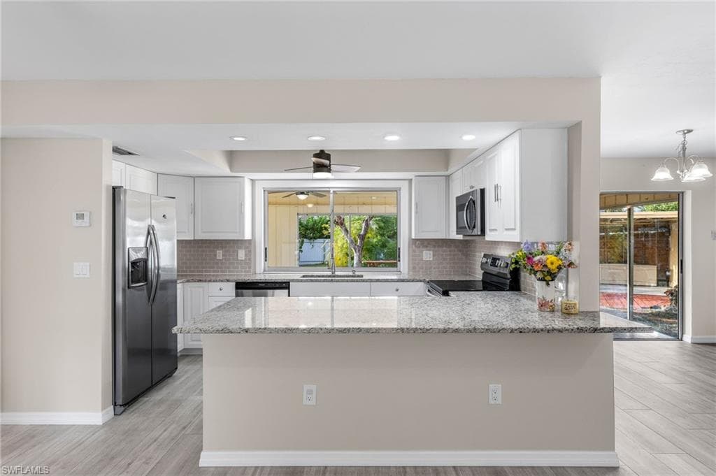 11880 McGregor BLVD FORT MYERS, FL 33919