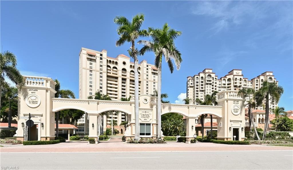 6585 Nicholas BLVD 1104 NAPLES, FL 34108