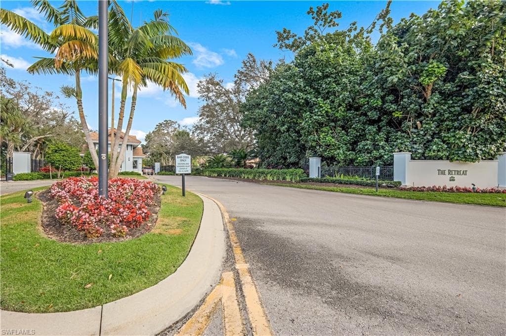 545 Lake Louise CIR 5-104 NAPLES, FL 34110