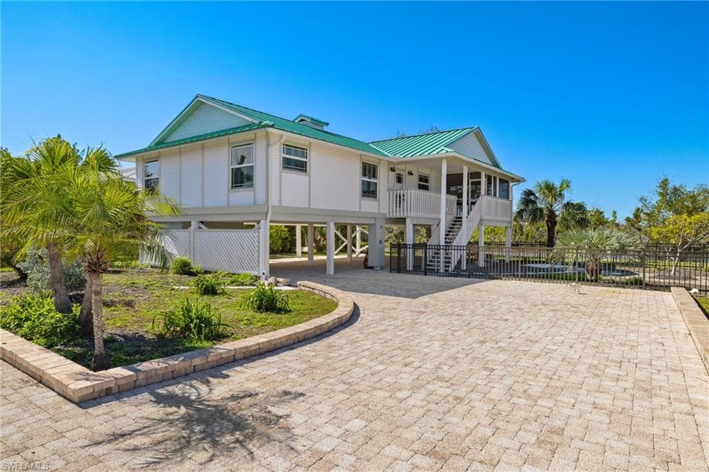 657 Rabbit RD SANIBEL, FL 33957