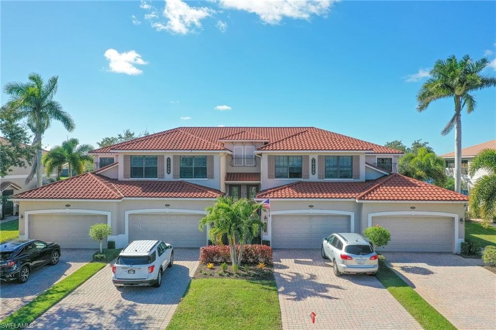 10498 Smokehouse Bay DR 202 NAPLES, FL 34120
