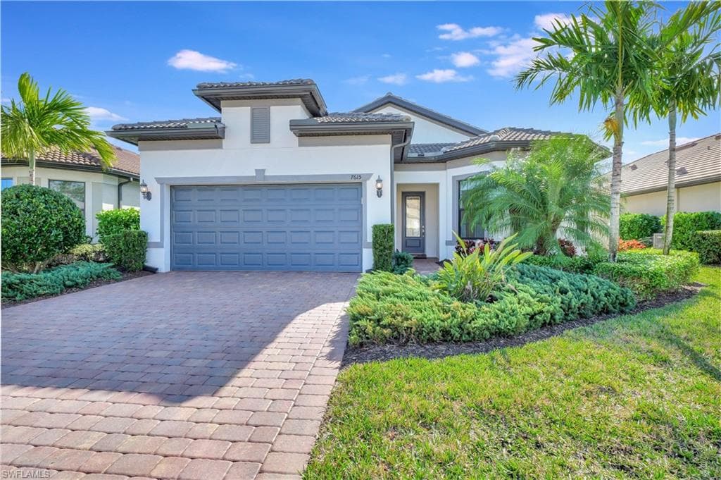 7615 Winding Cypress DR NAPLES, FL 34114