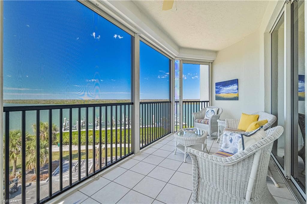 4183 Bay Beach LN 333 FORT MYERS BEACH, FL 33931