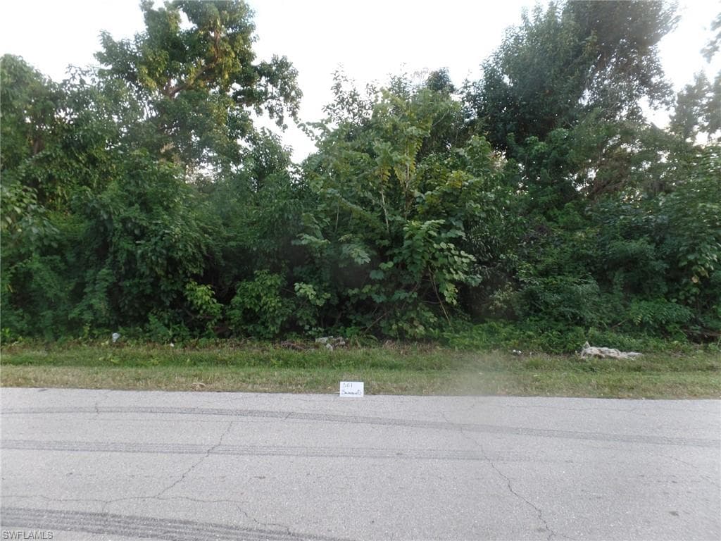 557 Sacramento ST NORTH FORT MYERS, FL 33903