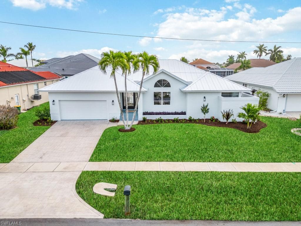 527 Bradford CT MARCO ISLAND, FL 34145