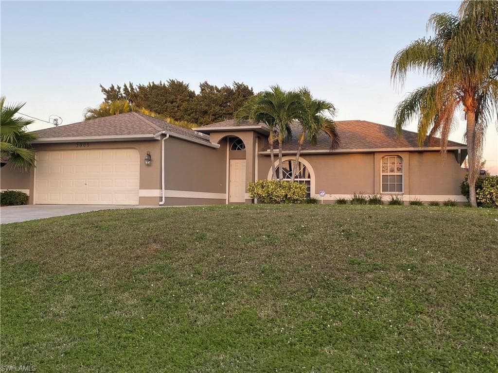 3909 SW 26th AVE CAPE CORAL, FL 33914