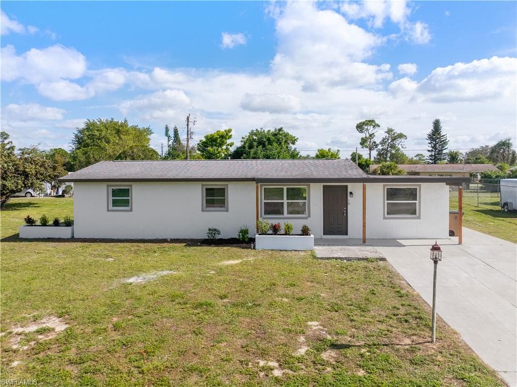 10 Alcala AVE LEHIGH ACRES, FL 33936