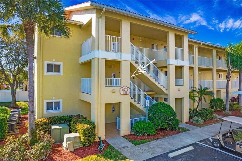 8271 Key Royal CIR 924 NAPLES, FL 34119