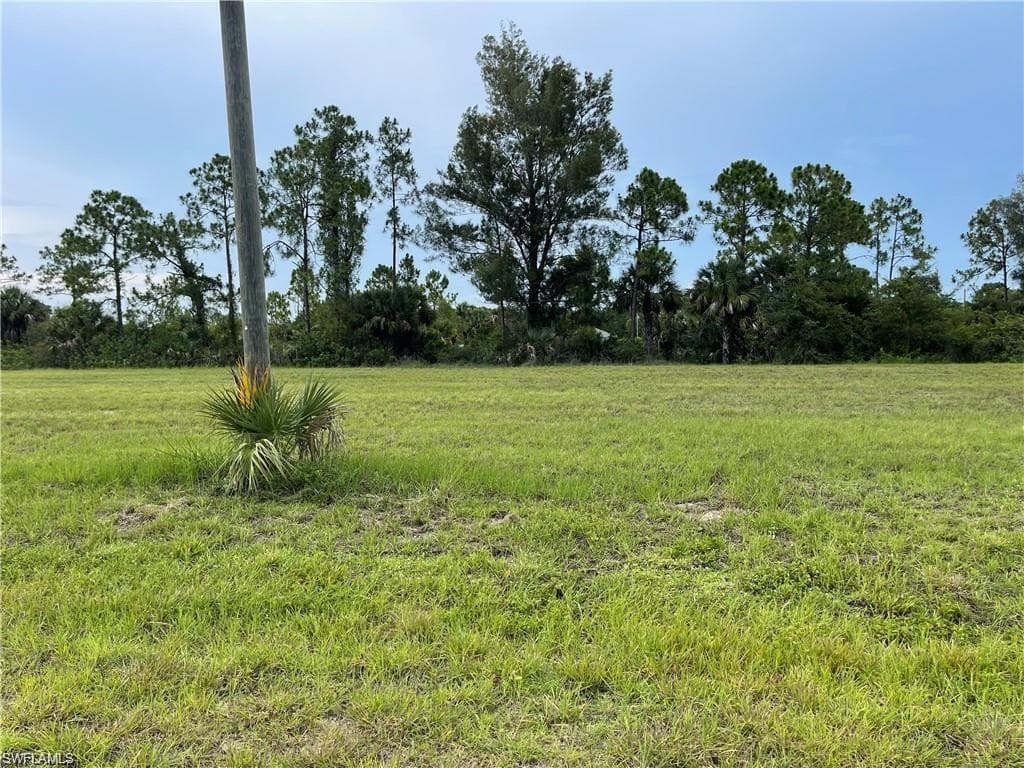 2313 NE 35th TER CAPE CORAL, FL 33909
