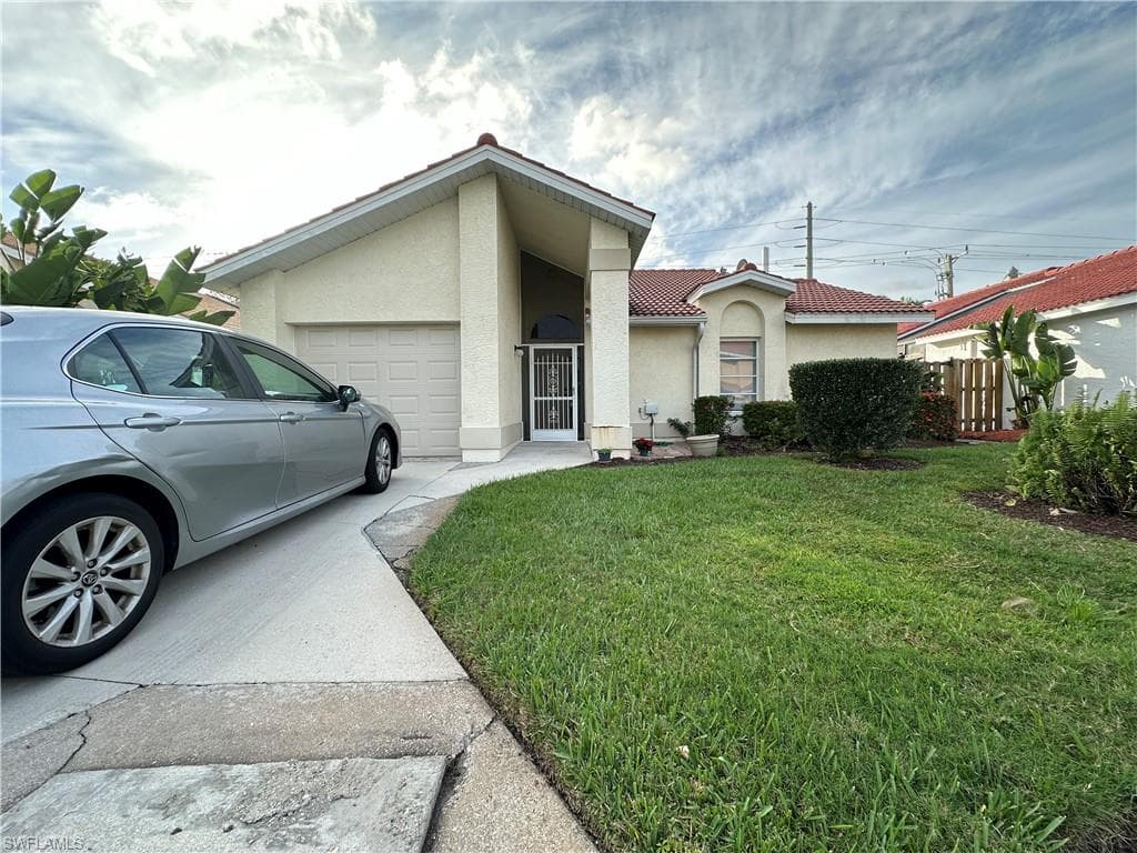 1309 Naples Lake DR NAPLES, FL 34104