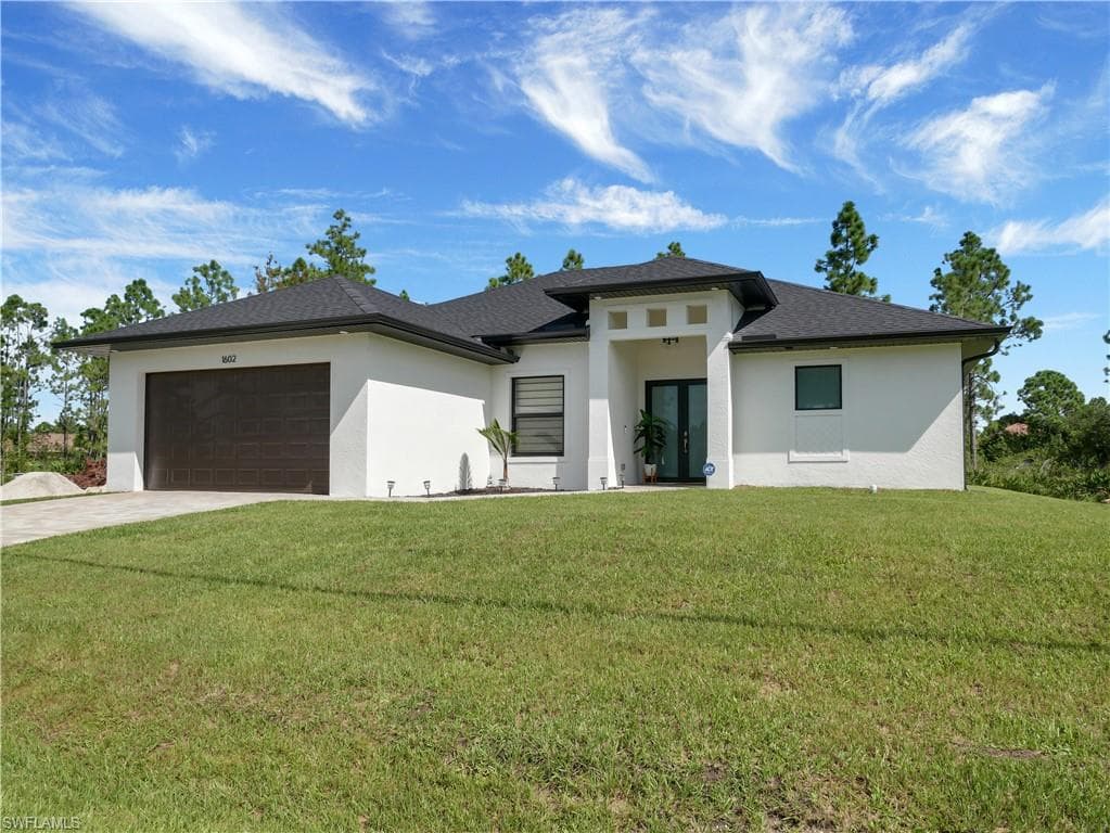 202 W 11th ST LEHIGH ACRES, FL 33972