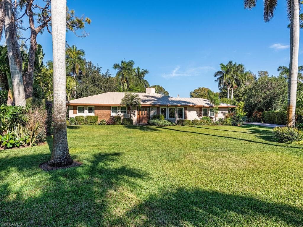 725 Pectin RD NAPLES, FL 34102