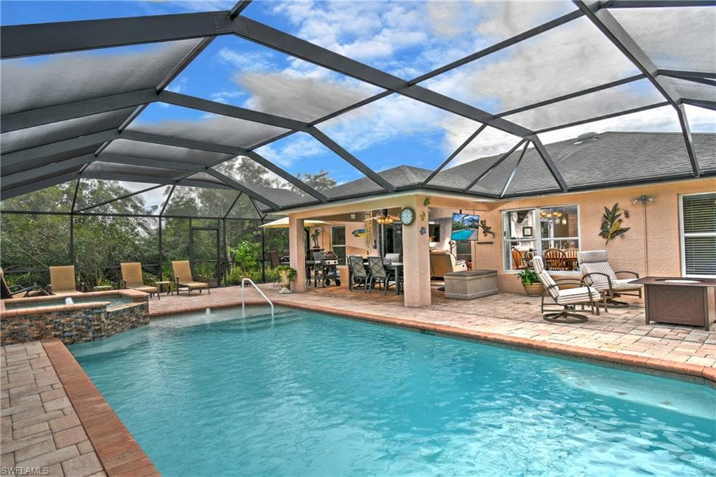 2612 24th ST W LEHIGH ACRES, FL 33971