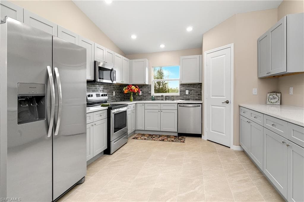 2808 Nelson RD N CAPE CORAL, FL 33993