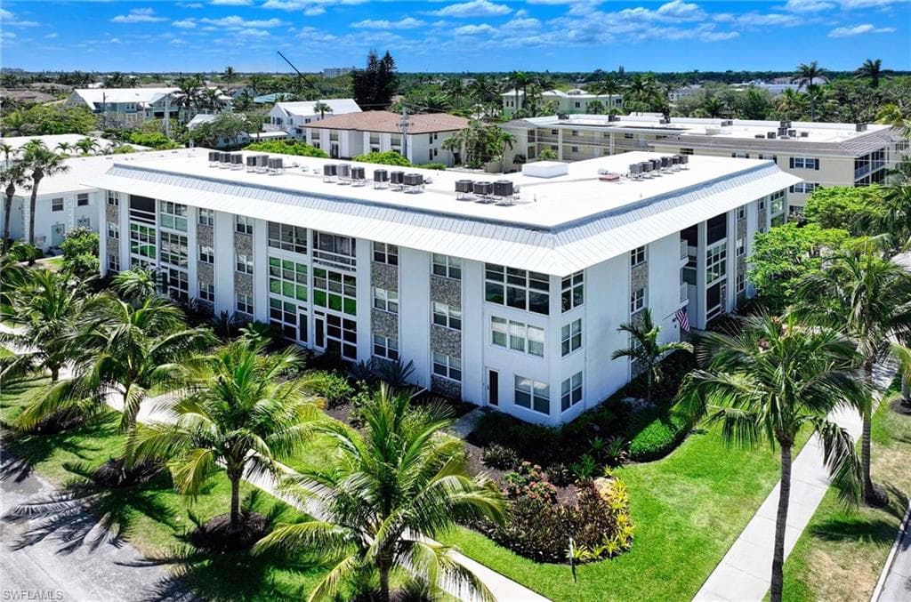 1021 3rd ST S 304 NAPLES, FL 34102