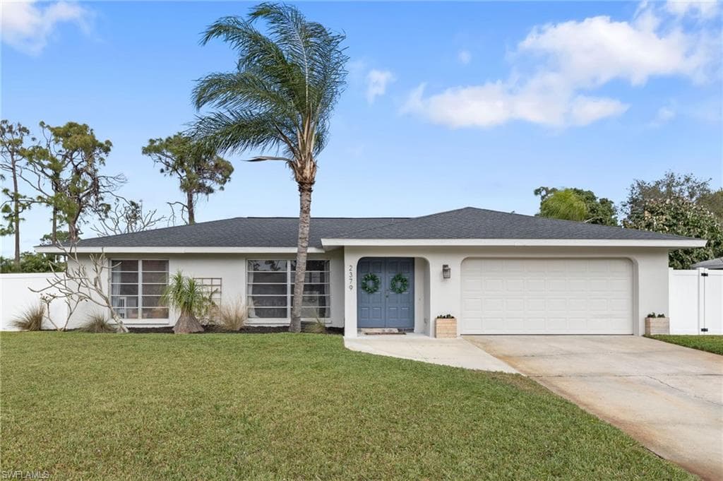 2379 La Salle AVE FORT MYERS, FL 33907