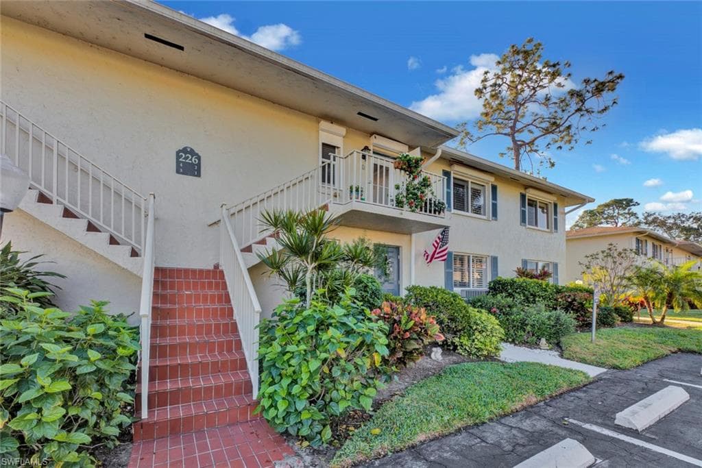 226 Memory LN 2 NAPLES, FL 34112