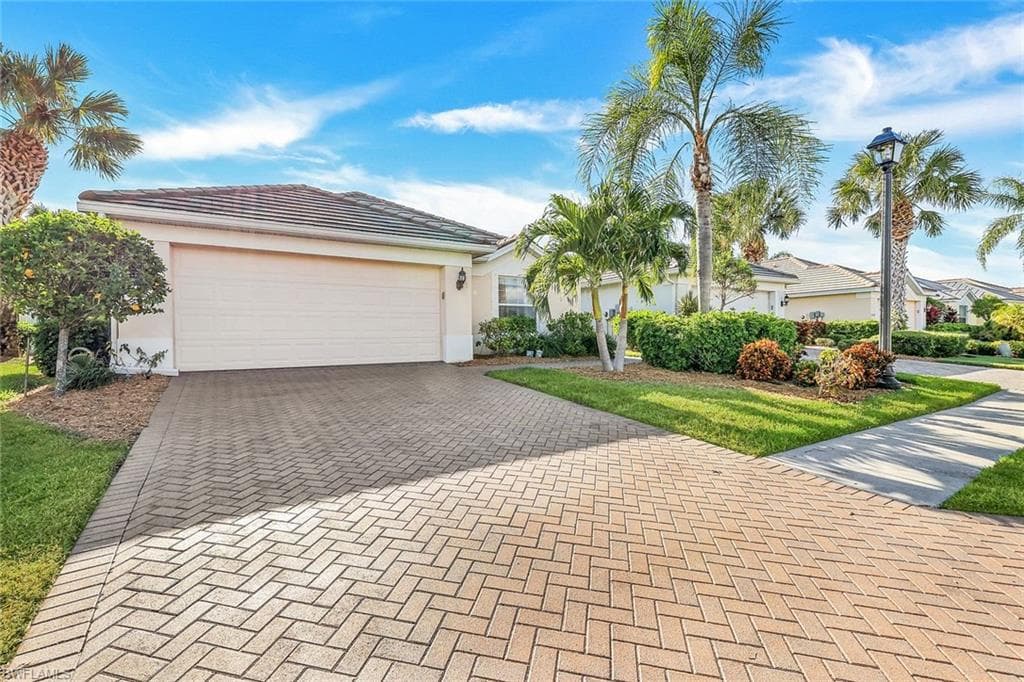 2664 Astwood CT CAPE CORAL, FL 33991