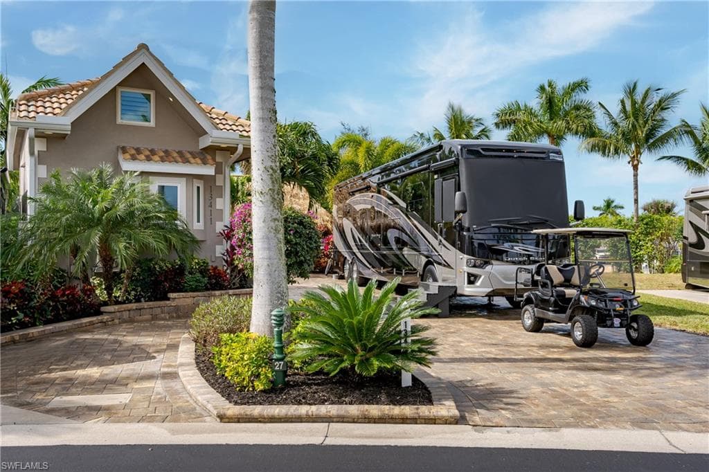 13411 Snook CIR NAPLES, FL 34114