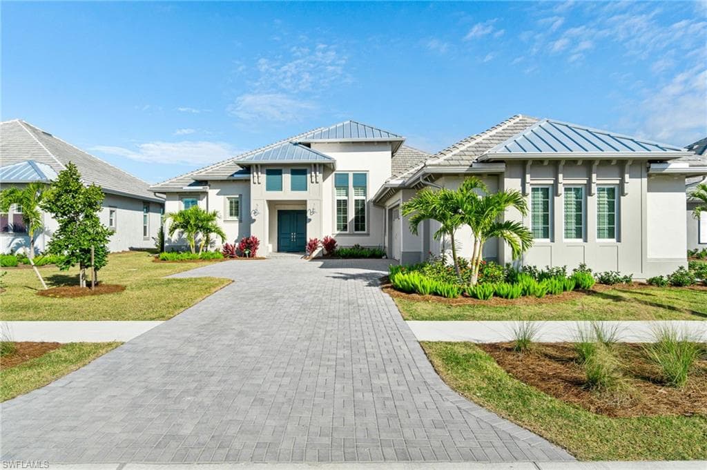 8761 Santo Domingo DR NAPLES, FL 34112
