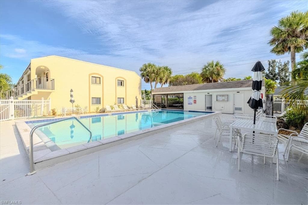 16381 Dublin CIR 105 FORT MYERS, FL 33908