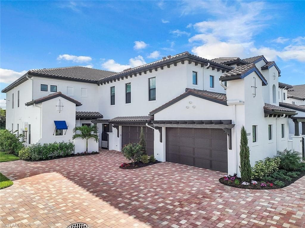 16312 Corsica WAY S 101 NAPLES, FL 34110