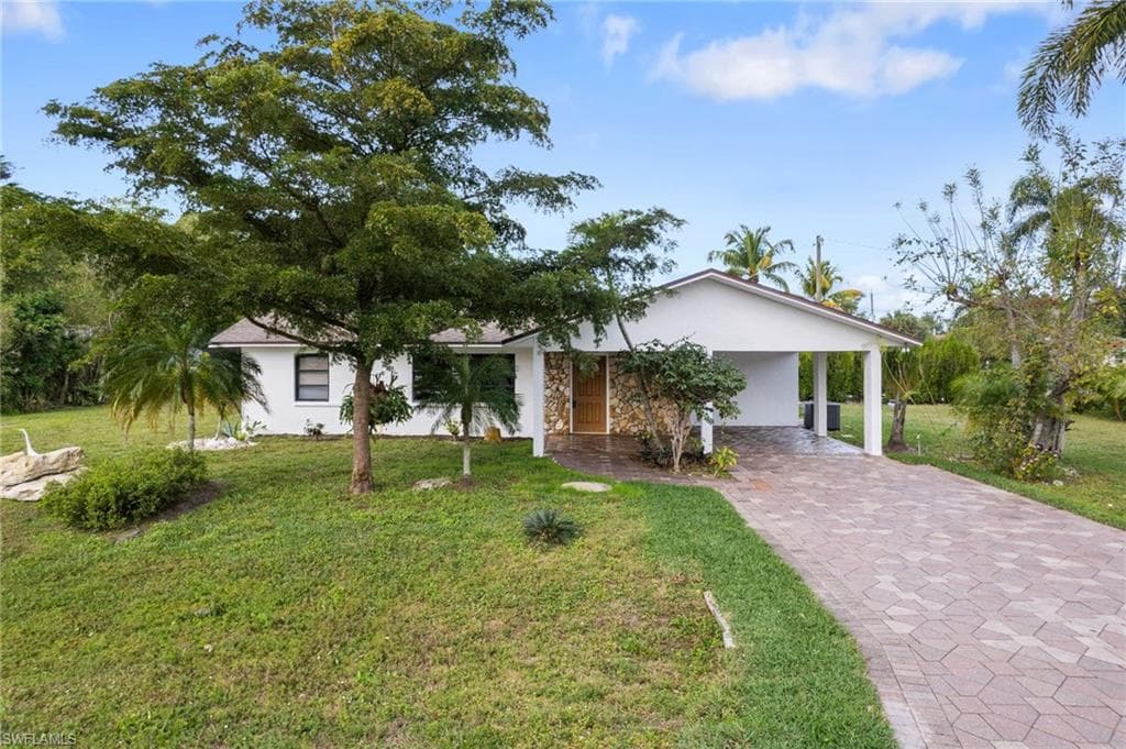 27650 Washington ST BONITA SPRINGS, FL 34135