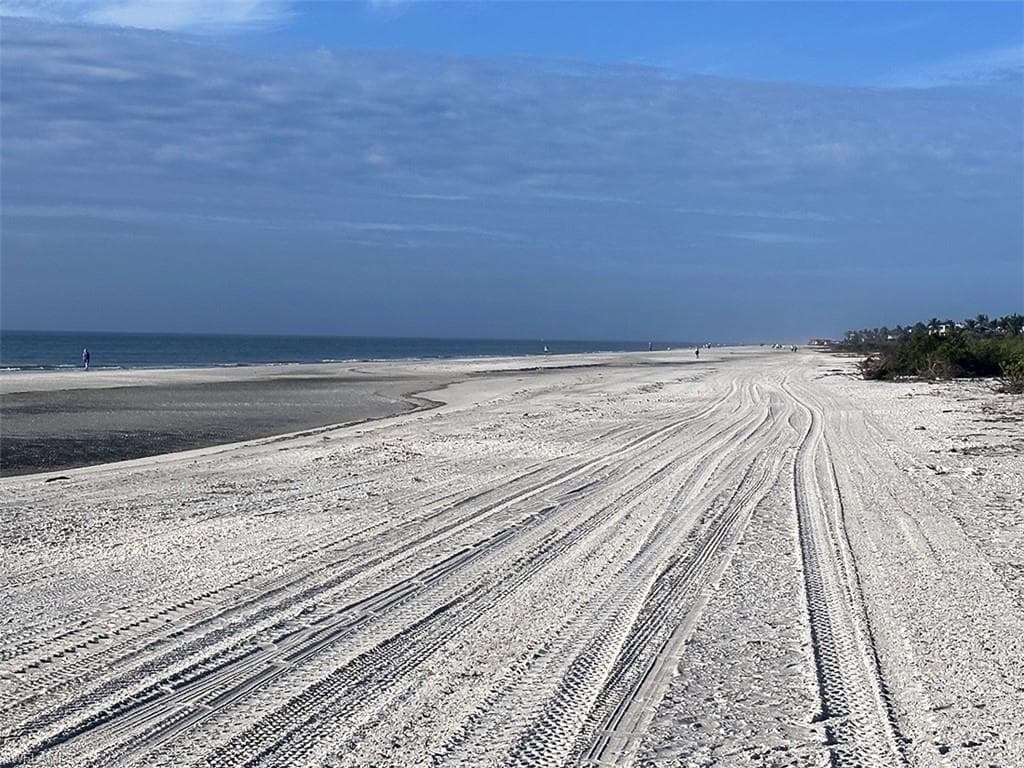 845 E Gulf DR 721 SANIBEL, FL 33957