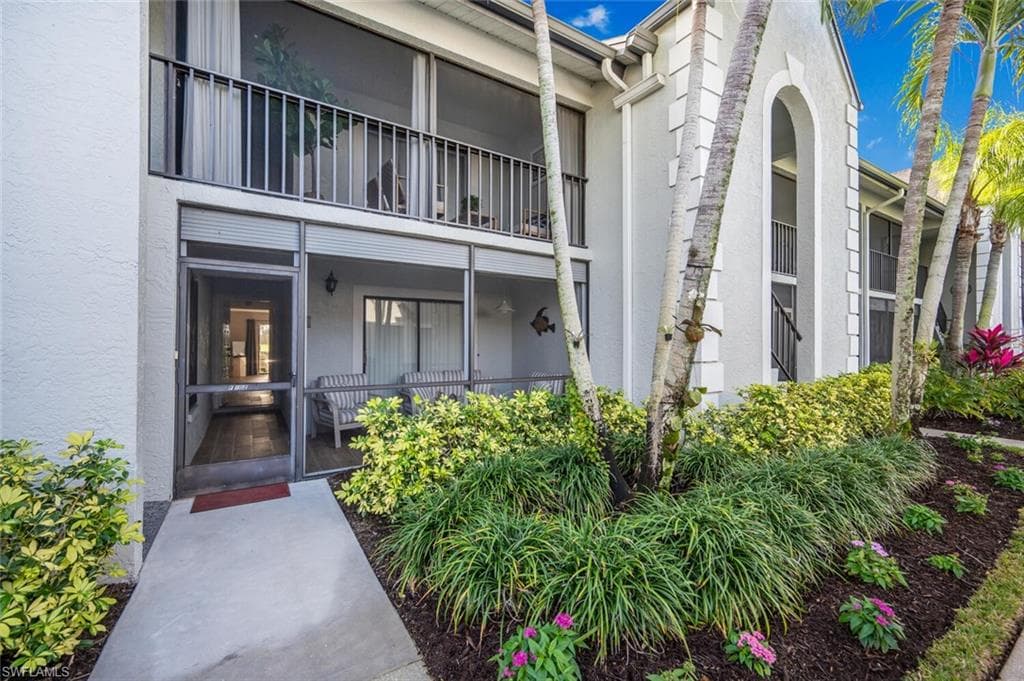 496 Veranda WAY F102 NAPLES, FL 34104