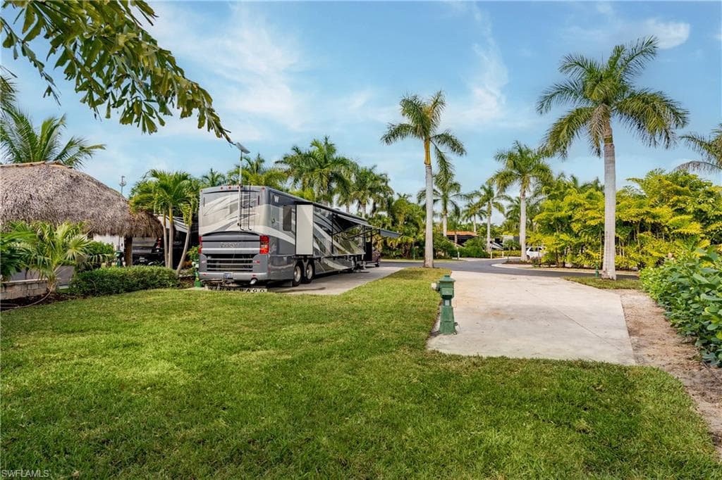 13507 Snook CIR NAPLES, FL 34114