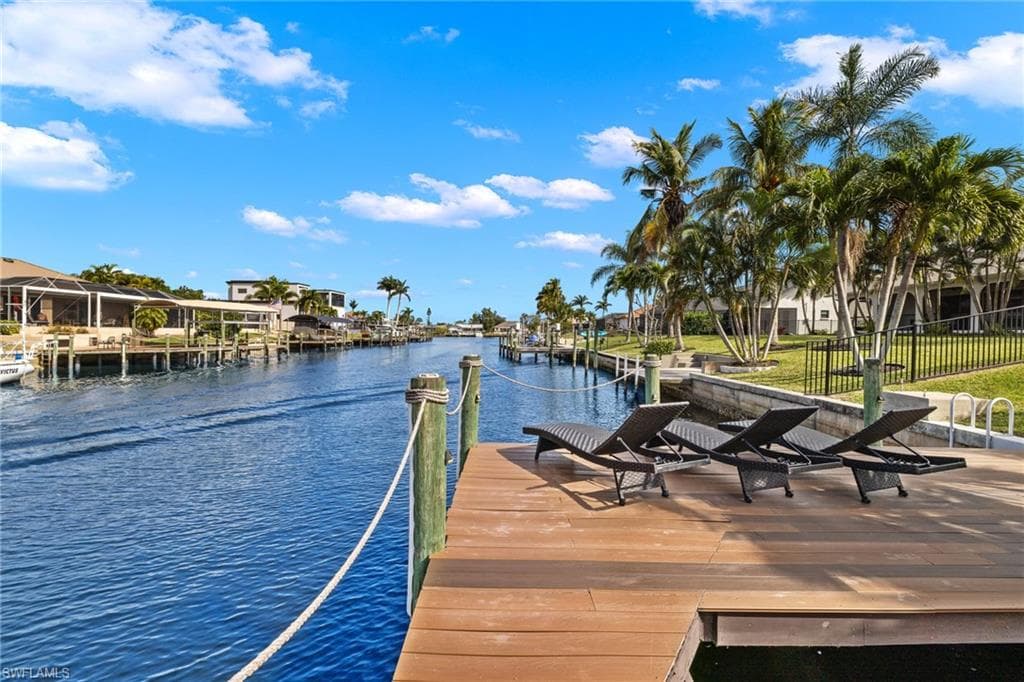 2011 SE 13th ST CAPE CORAL, FL 33990